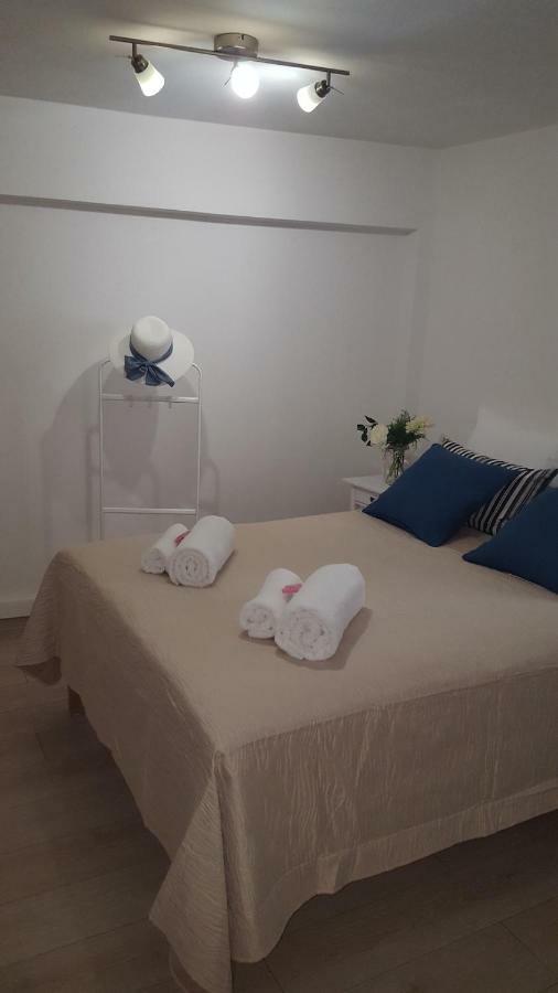 Erato Apartment Heraklion Exteriör bild